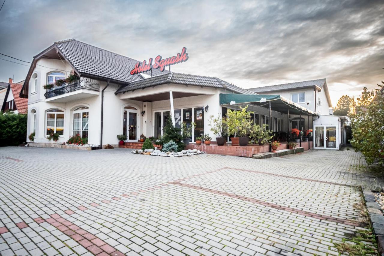 Hotel Squash Centrum Prievidza Luaran gambar